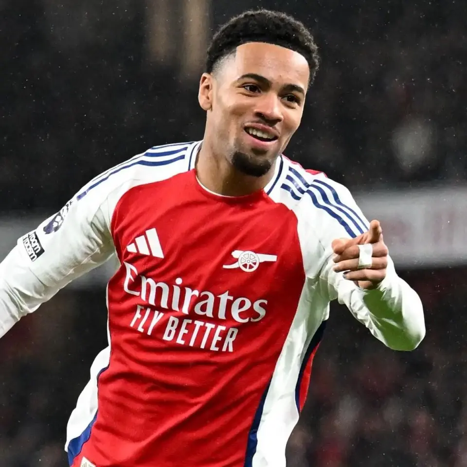 阿森纳欧冠征途:<a href='/news/tag/1162835.html' style='color: blue;'>青春风暴席卷欧洲之巅</a>